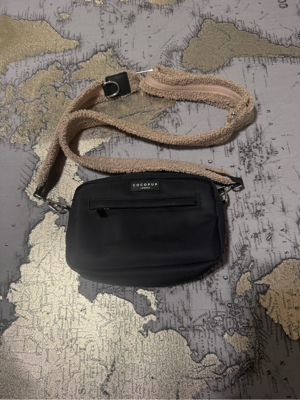 Black Crossbody dog walking bag Beige Sherpa adjustable Strap by cocopup London